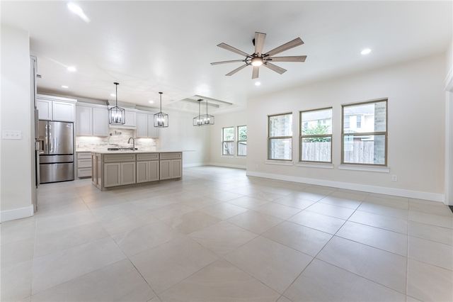 7026 Adcote Dr, Corpus Christi, TX 78413