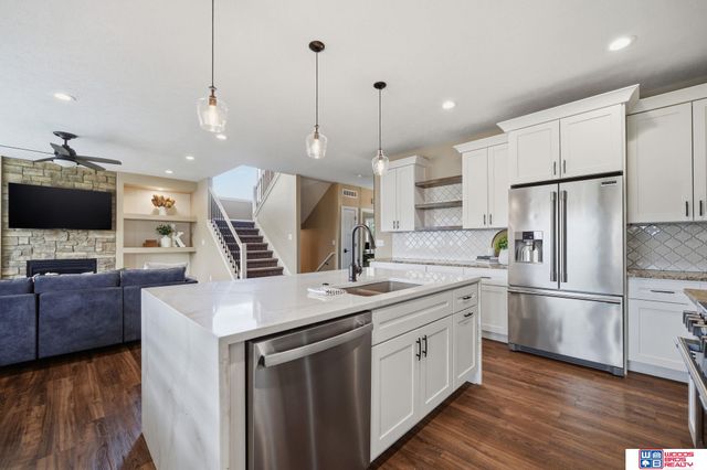 8225 S 97th Street, Lincoln, NE 68526