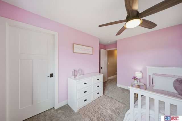 8225 S 97th Street, Lincoln, NE 68526