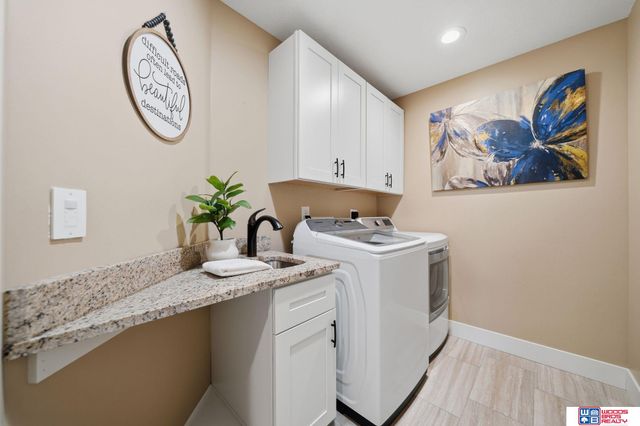 8225 S 97th Street, Lincoln, NE 68526