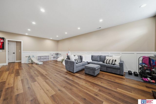 8225 S 97th Street, Lincoln, NE 68526