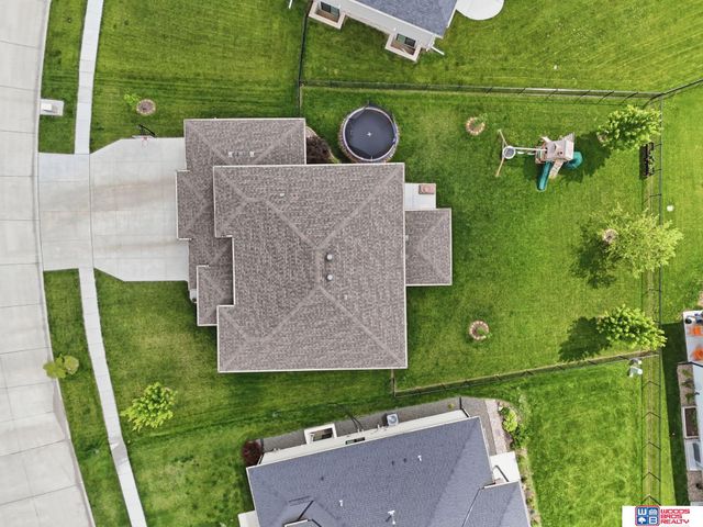 8225 S 97th Street, Lincoln, NE 68526
