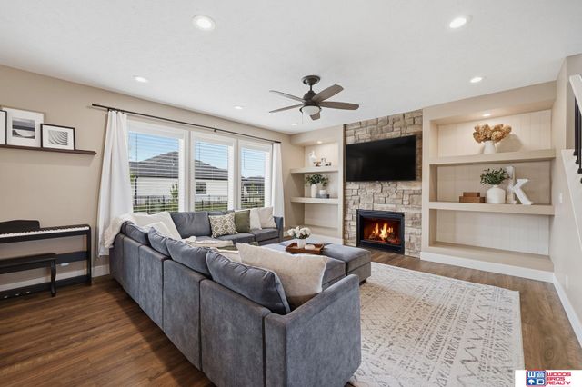 8225 S 97th Street, Lincoln, NE 68526