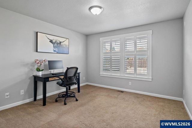 910 Grant St, Mt Angel, OR 97362