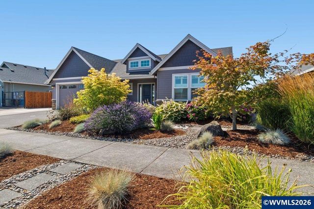 910 Grant St, Mt Angel, OR 97362