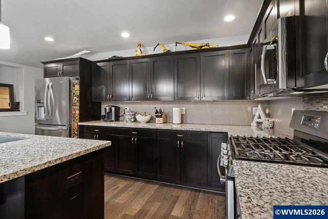 910 Grant St, Mt Angel, OR 97362