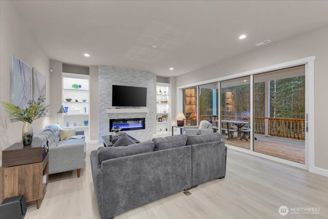 10229 135th Avenue NE, Lake Stevens, WA 98258