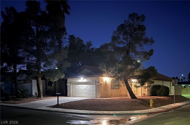 6412 Pearcrest Road, Las Vegas, NV 89108