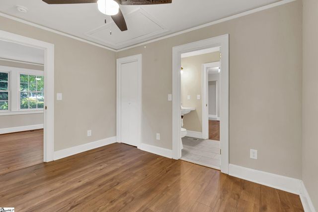 14 Dixie Avenue, Greenville, SC 29607