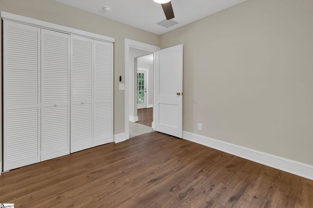 14 Dixie Avenue, Greenville, SC 29607