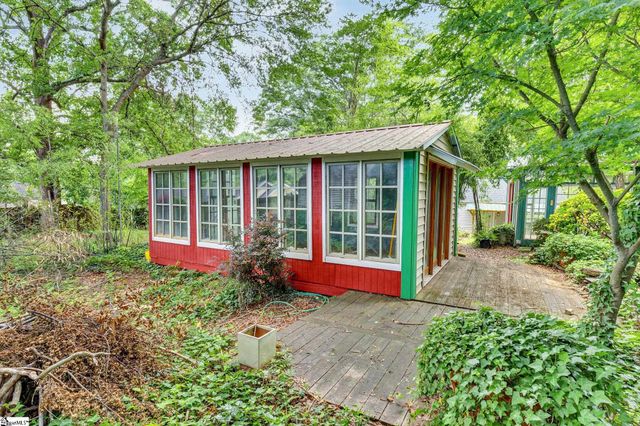 14 Dixie Avenue, Greenville, SC 29607