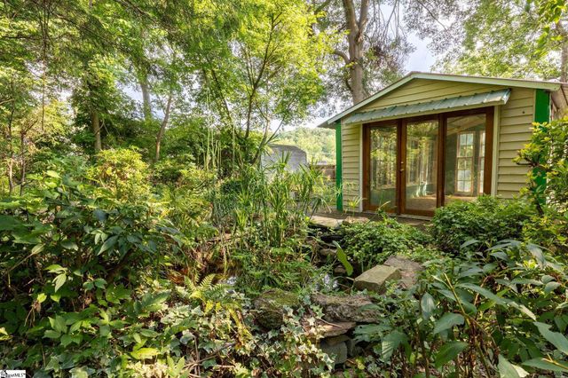 14 Dixie Avenue, Greenville, SC 29607