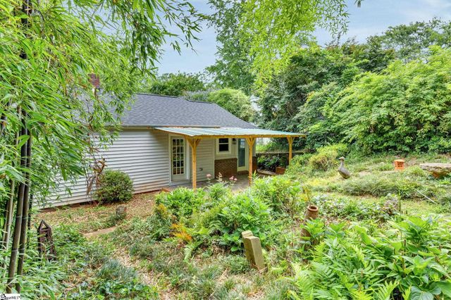 14 Dixie Avenue, Greenville, SC 29607