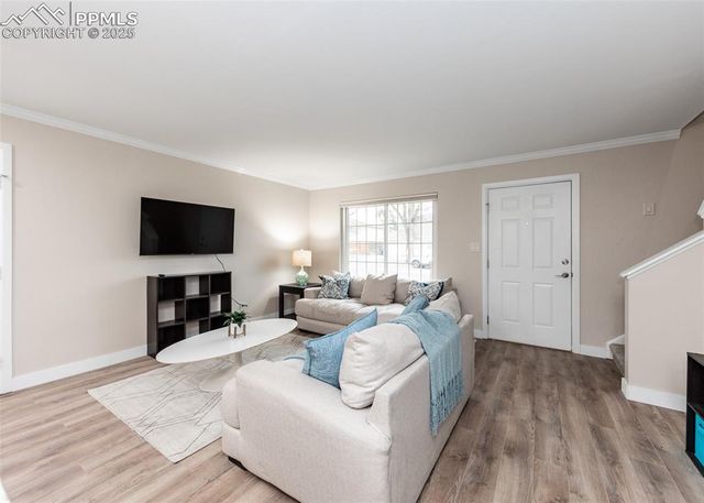 2068 Fernwood Drive, Colorado Springs, CO 80910