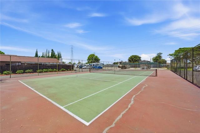 2011 W Katella 2, Anaheim, CA 92804