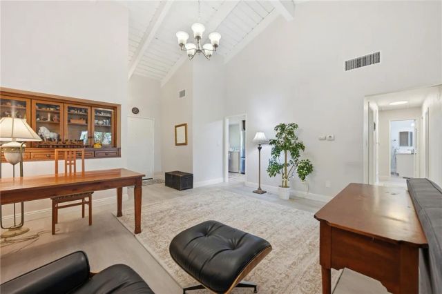2011 W Katella 2, Anaheim, CA 92804