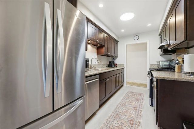 2011 W Katella 2, Anaheim, CA 92804