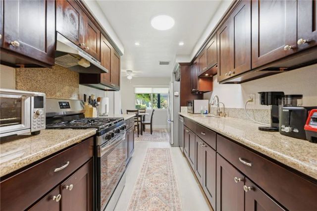 2011 W Katella 2, Anaheim, CA 92804