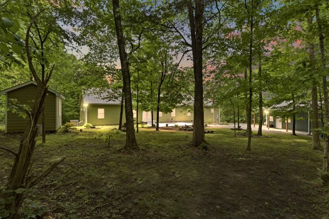 9588 Vaught Rd, Readyville, TN 37149
