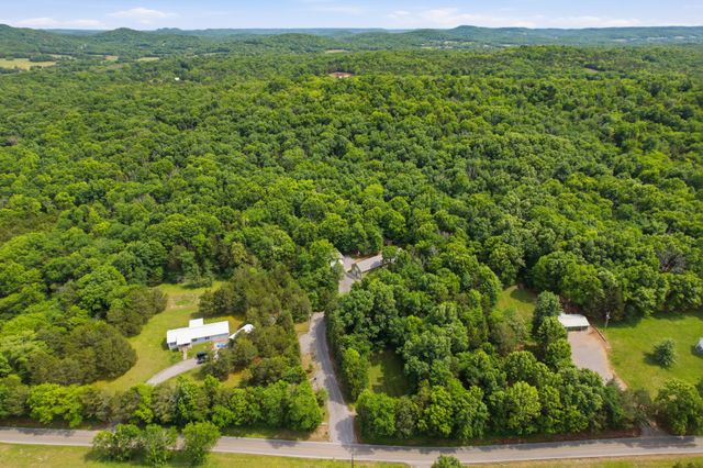 9588 Vaught Rd, Readyville, TN 37149