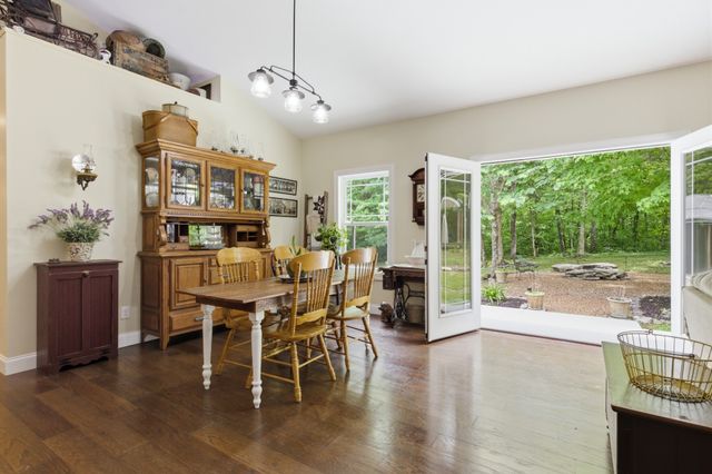 9588 Vaught Rd, Readyville, TN 37149
