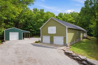 9588 Vaught Rd, Readyville, TN 37149