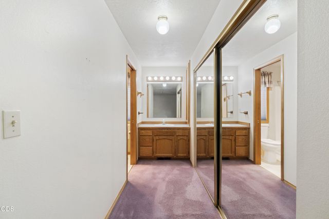 2400 NE Jones Road, Bend, OR 97701