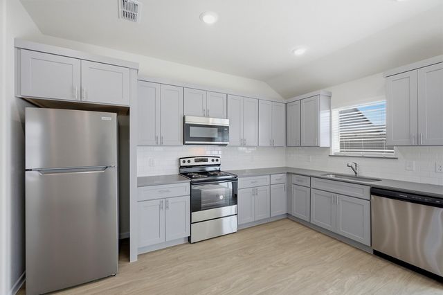1819 Boxwood Drive, Sherman, TX 75092