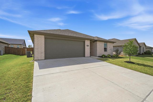 1819 Boxwood Drive, Sherman, TX 75092