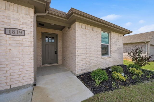 1819 Boxwood Drive, Sherman, TX 75092