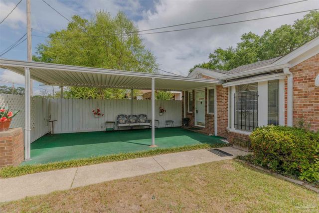 302 Wegner Ave, Cantonment, FL 32533