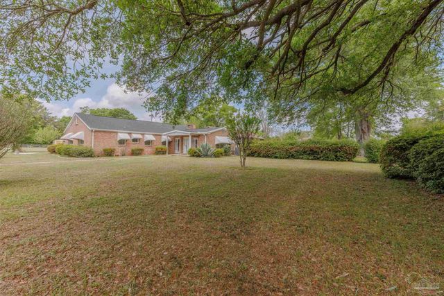 302 Wegner Ave, Cantonment, FL 32533