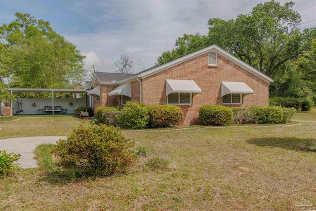 302 Wegner Ave, Cantonment, FL 32533