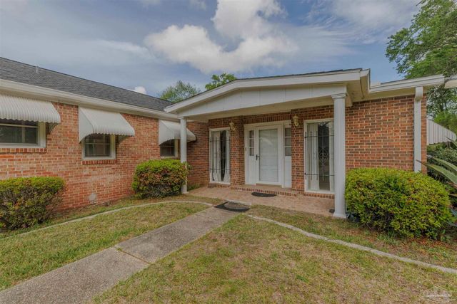 302 Wegner Ave, Cantonment, FL 32533