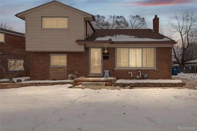 31015 Mackenzie Drive, Westland, MI 48185