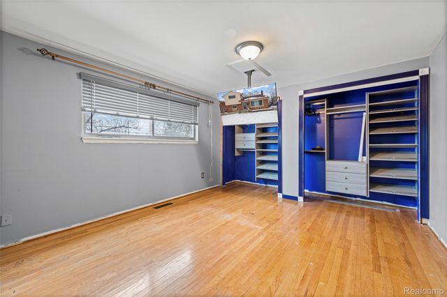 31015 Mackenzie Drive, Westland, MI 48185