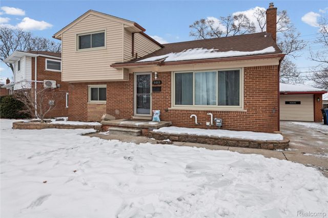 31015 Mackenzie Drive, Westland, MI 48185