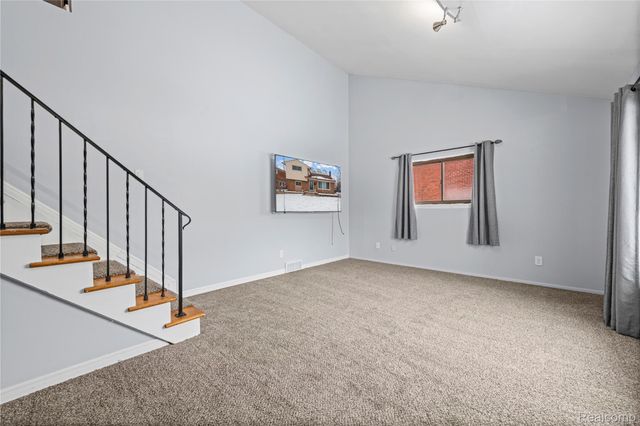 31015 Mackenzie Drive, Westland, MI 48185