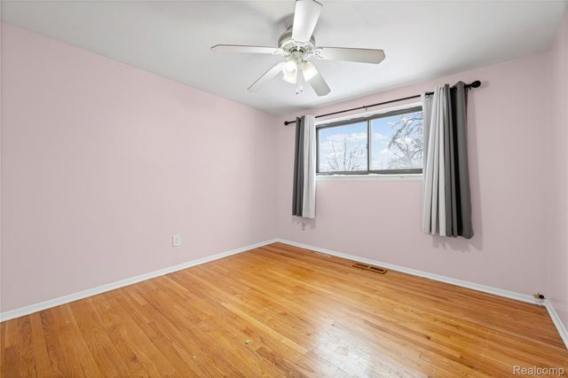 31015 Mackenzie Drive, Westland, MI 48185