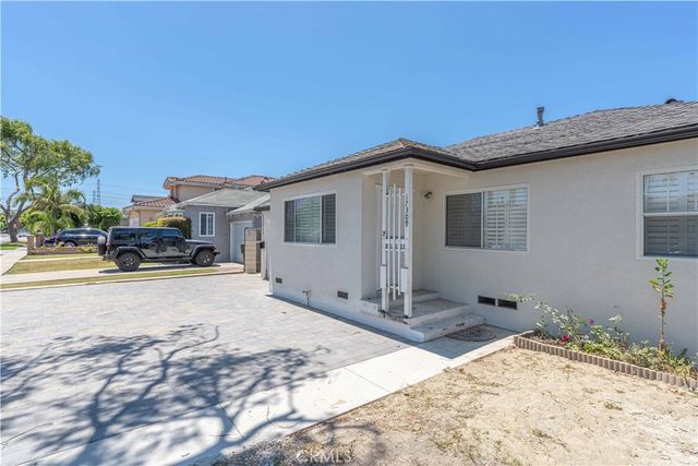 17309 Elgar Avenue, Torrance, CA 90504