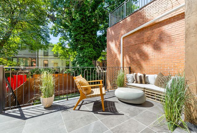 952A GREENE Avenue, New York City, NY 11221