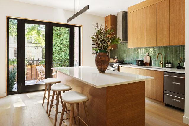 952A GREENE Avenue, New York City, NY 11221