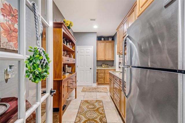 450 VALLEY STREAM DRIVE, Geneva, FL 32732