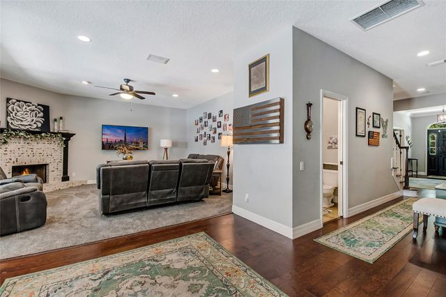 450 VALLEY STREAM DRIVE, Geneva, FL 32732