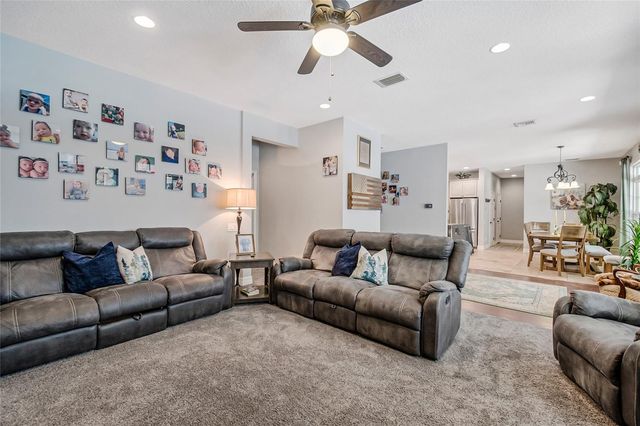 450 VALLEY STREAM DRIVE, Geneva, FL 32732