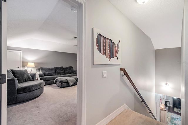 450 VALLEY STREAM DRIVE, Geneva, FL 32732