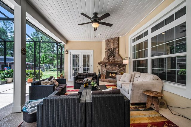 450 VALLEY STREAM DRIVE, Geneva, FL 32732