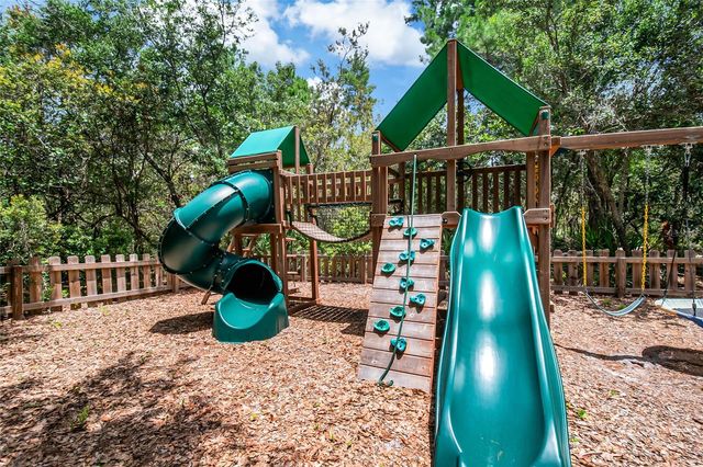 450 VALLEY STREAM DRIVE, Geneva, FL 32732
