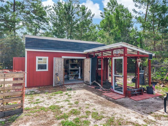 450 VALLEY STREAM DRIVE, Geneva, FL 32732
