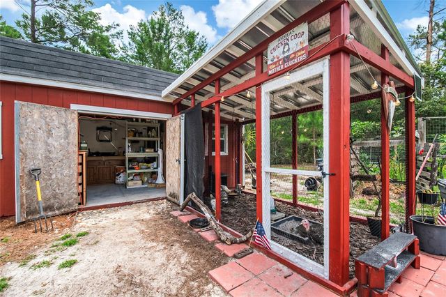 450 VALLEY STREAM DRIVE, Geneva, FL 32732